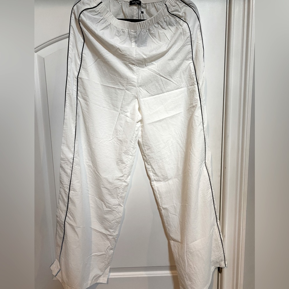 Solado White with Black Stripe Sweatpants Size medium